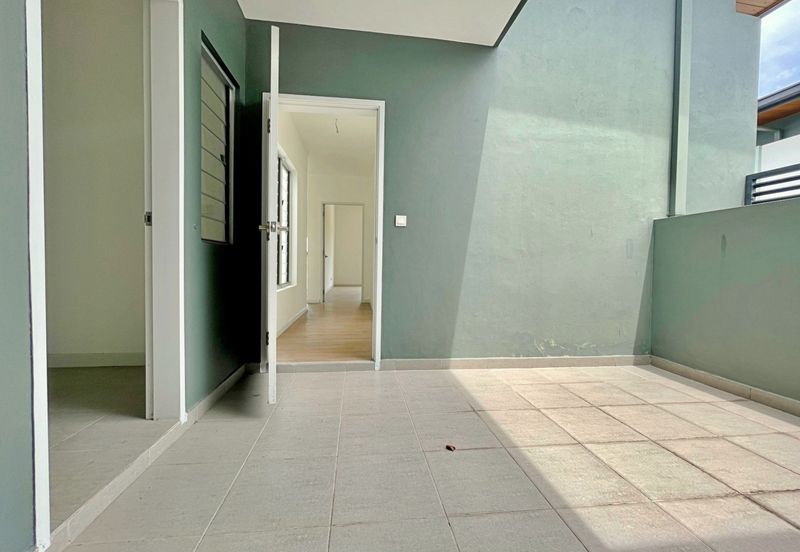 Parkfield Residences, Tropicana Heights