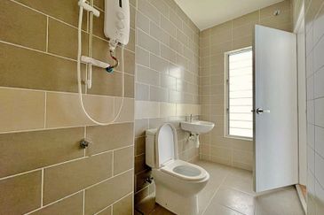 Parkfield Residences, Tropicana Heights