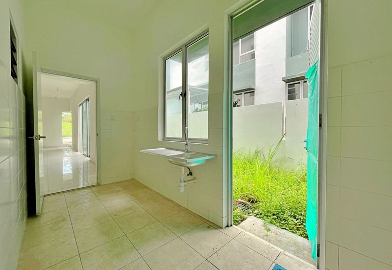 Parkfield Residences, Tropicana Heights