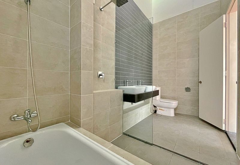 Tenderfields @ Eco Majestic