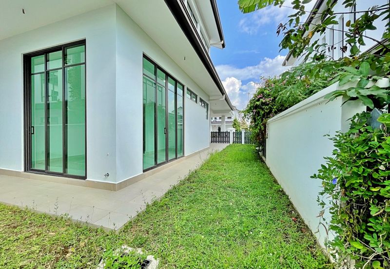 Tenderfields @ Eco Majestic