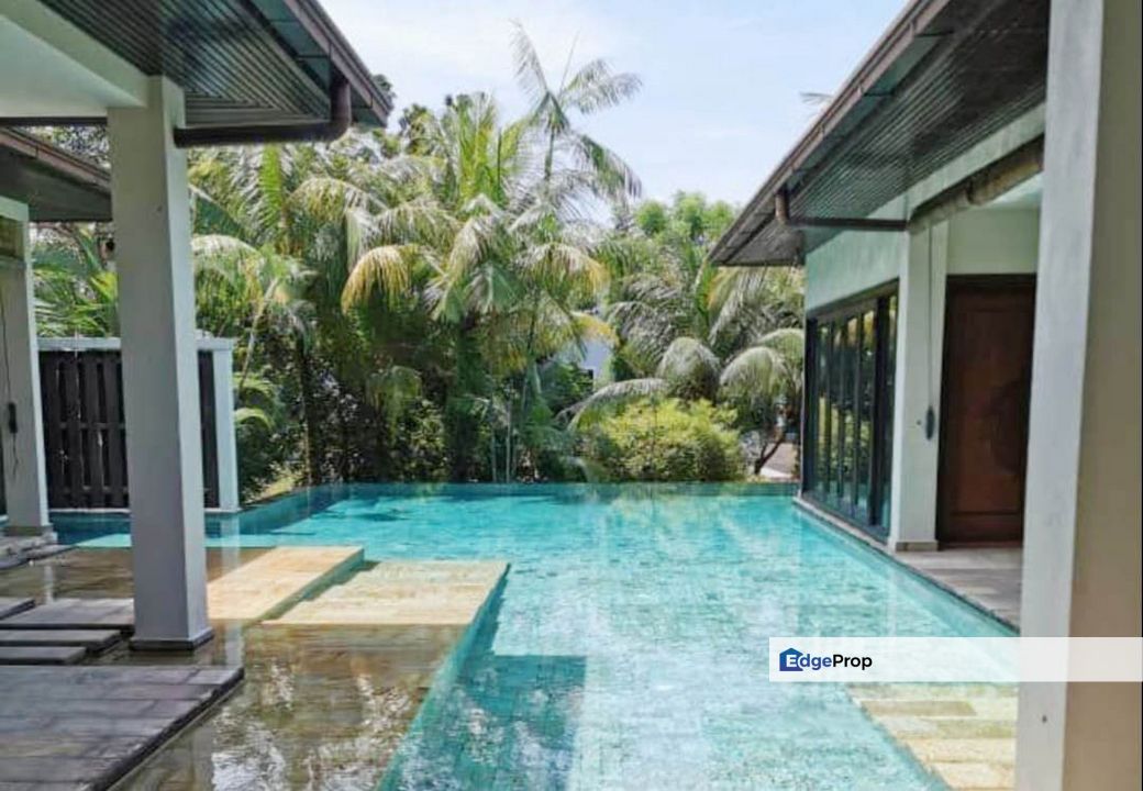 Single Storey Bukit Gita Bayu Bungalow For Sale, Seri Kembangan, Selangor, Seri Kembangan