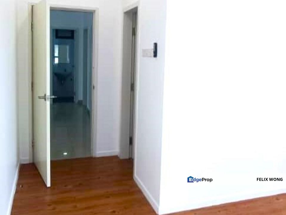 Very Cheap Paramount Utropolis 1066sf 2 Carpark Glenmarie Near Lrt Kdu, Selangor, Glenmarie