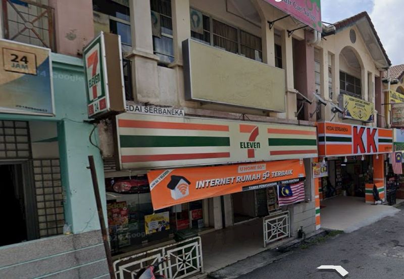 Taman Kinrara Seksyen 4