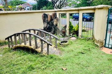 2 storey Corner House @ Kota Kemuning Shah Alam