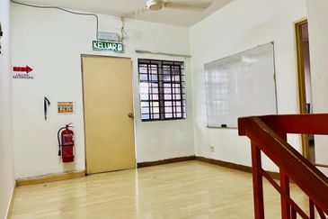 2 storey Corner House @ Kota Kemuning Shah Alam