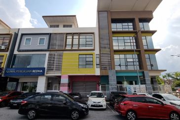 Bandar Tun Hussein Onn