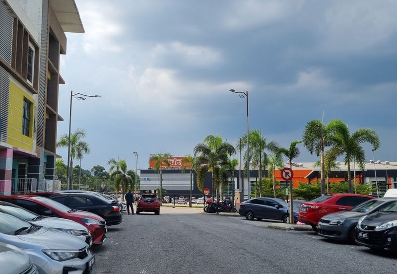 Bandar Tun Hussein Onn