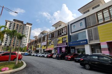 Bandar Tun Hussein Onn