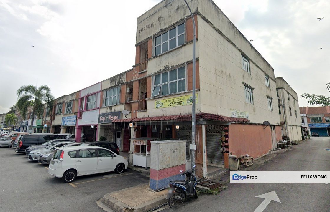 3 Storey Endlot Shop @ Taman Balakong Jaya, Selangor, Balakong