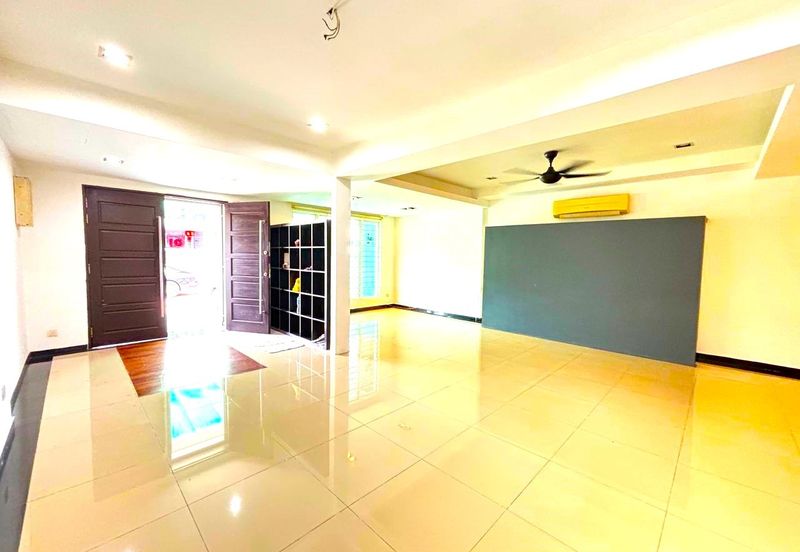 Overseas Union Garden