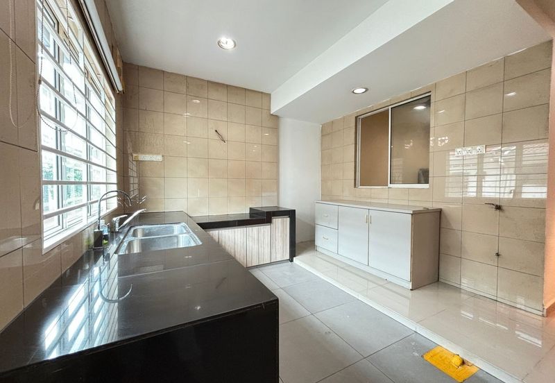 Overseas Union Garden