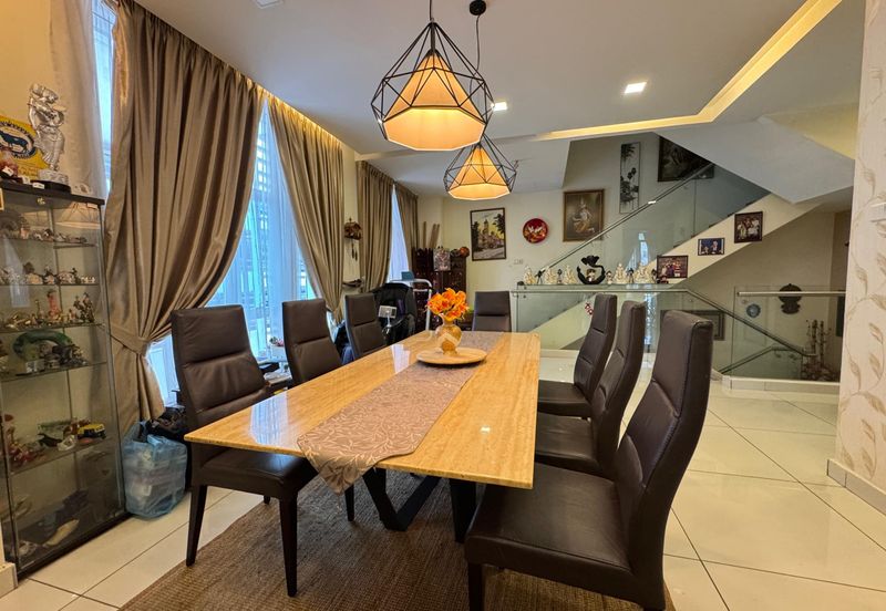 Saville @ The Park - Twin Villa