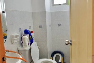 Dwi Mahkota Condominium