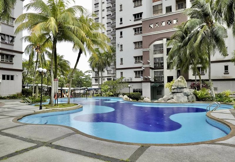 Dwi Mahkota Condominium