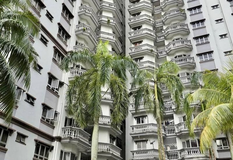 Dwi Mahkota Condominium