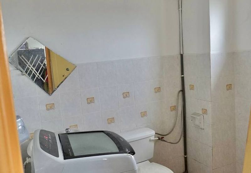 Dwi Mahkota Condominium