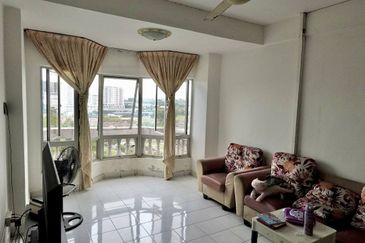 Dwi Mahkota Condominium