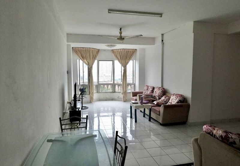 Dwi Mahkota Condominium