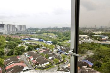Dwi Mahkota Condominium
