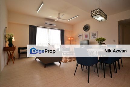 (Unblocked Seaview, Fully Furnished, 2098 Sq Ft) By The Sea, Freehold Luxurious Condominium, Batu Ferringhi, Penang, Batu Ferringhi