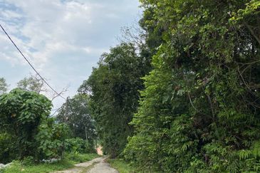 Tanah Pertanian 2.75 Ekar, Banglo 2 Tingkat dan Kolam Renang, Bukit Raya, Batu 11, Hulu Langat