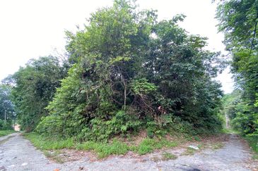 Tanah Pertanian 2.75 Ekar, Banglo 2 Tingkat dan Kolam Renang, Bukit Raya, Batu 11, Hulu Langat