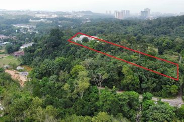 Tanah Pertanian 2.75 Ekar, Banglo 2 Tingkat dan Kolam Renang, Bukit Raya, Batu 11, Hulu Langat