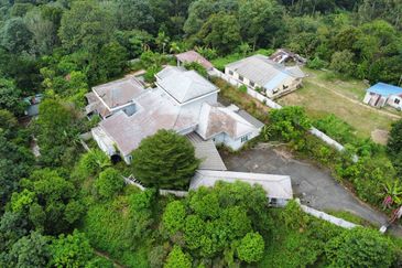 Tanah Pertanian 2.75 Ekar, Banglo 2 Tingkat dan Kolam Renang, Bukit Raya, Batu 11, Hulu Langat