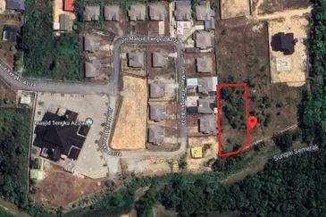  (17,100 KP, Geran Individu, Dkt Masjid Tengku Aziza) Tanah Kediaman,Melor, Kelantan