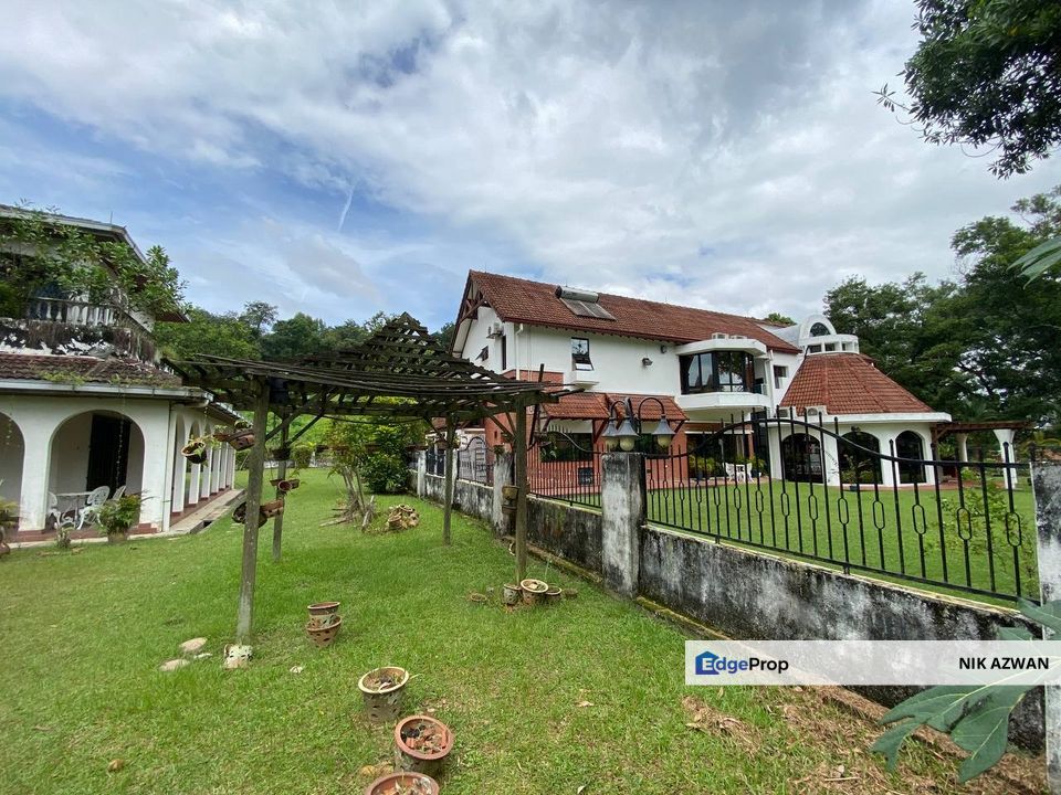 (17K SF & Nearby Istana Mestika ) 2 Storey Bungalow, Seksyen 7 Shah Alam, Selangor, Shah Alam