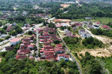 (4.85 Ekar, Dkt Bandar & Tepi Lebuhraya Timur-Barat) Tanah Pembangunan, Machang, Kelantan