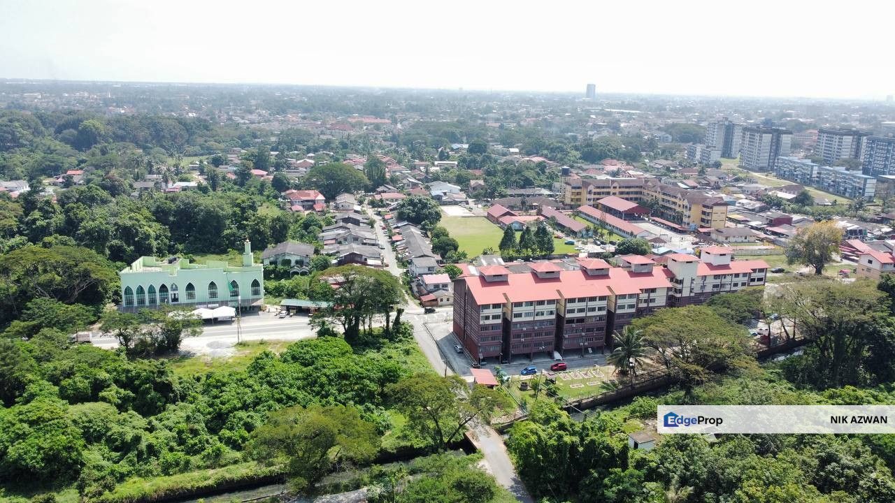 (Tepi Jalan, 3km Ke Bdr Kota Bharu) Tanah Bangunan 1.04 Ekar di Wakaf Mek Zainab, Kota Bharu, Kelantan, Kota Bharu