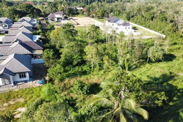  (17,100 KP, Geran Individu, Dkt Masjid Tengku Aziza) Tanah Kediaman,Melor, Kelantan