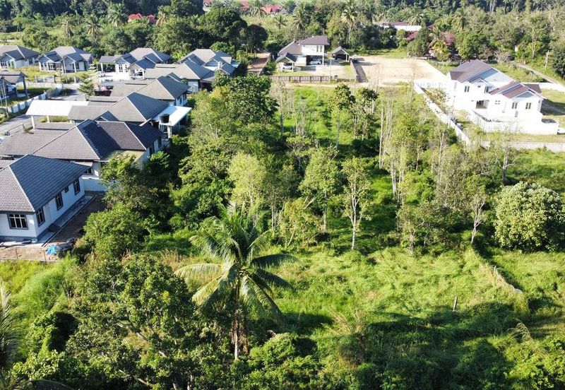  (17,100 KP, Geran Individu, Dkt Masjid Tengku Aziza) Tanah Kediaman,Melor, Kelantan