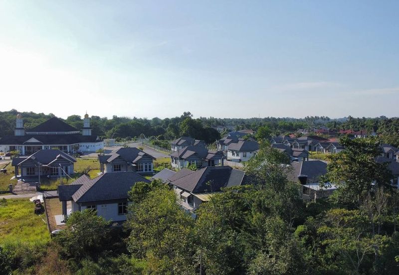  (17,100 KP, Geran Individu, Dkt Masjid Tengku Aziza) Tanah Kediaman,Melor, Kelantan