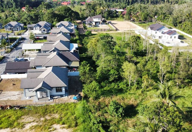  (17,100 KP, Geran Individu, Dkt Masjid Tengku Aziza) Tanah Kediaman,Melor, Kelantan