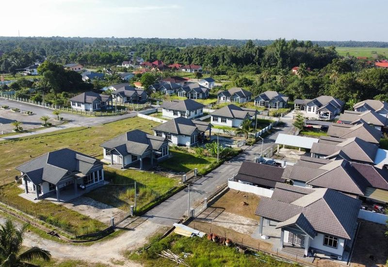  (17,100 KP, Geran Individu, Dkt Masjid Tengku Aziza) Tanah Kediaman,Melor, Kelantan