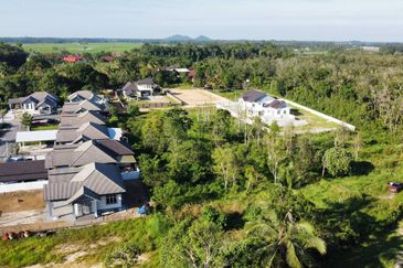  (17,100 KP, Geran Individu, Dkt Masjid Tengku Aziza) Tanah Kediaman,Melor, Kelantan