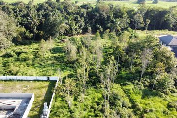  (17,100 KP, Geran Individu, Dkt Masjid Tengku Aziza) Tanah Kediaman,Melor, Kelantan