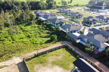  (17,100 KP, Geran Individu, Dkt Masjid Tengku Aziza) Tanah Kediaman,Melor, Kelantan