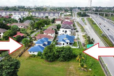  (11,366 SF, Freehold, Bawah Harga Pasaran) Lot Banglo di Sg Ramal Dalam, Kajang