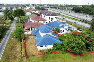 (11,366 SF, Freehold, Bawah Harga Pasaran) Lot Banglo di Sg Ramal Dalam, Kajang