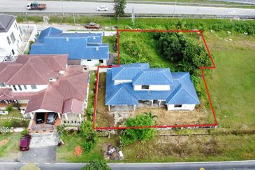  (11,366 SF, Freehold, Bawah Harga Pasaran) Lot Banglo di Sg Ramal Dalam, Kajang