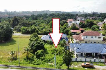  (11,366 SF, Freehold, Bawah Harga Pasaran) Lot Banglo di Sg Ramal Dalam, Kajang