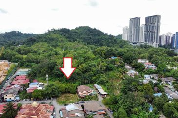 (4015 SF, Freehold, Geran Individu, Dekat Masjid) Lot Banglo di Kg Pantai Dalam, Kuala Lumpur