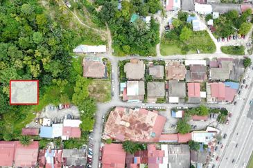 (4015 SF, Freehold, Geran Individu, Dekat Masjid) Lot Banglo di Kg Pantai Dalam, Kuala Lumpur