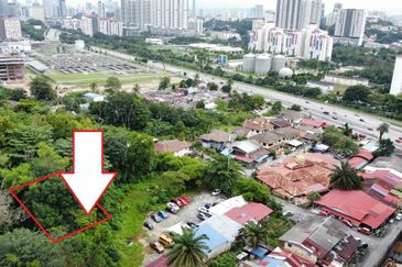 (4015 SF, Freehold, Geran Individu, Dekat Masjid) Lot Banglo di Kg Pantai Dalam, Kuala Lumpur