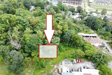 (4015 SF, Freehold, Geran Individu, Dekat Masjid) Lot Banglo di Kg Pantai Dalam, Kuala Lumpur