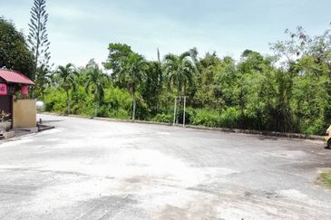 Batu 3, Jalan Gambang